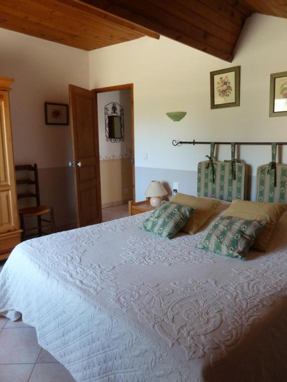 Les Cigales Bed & Breakfast Saint-Andiol Exterior photo