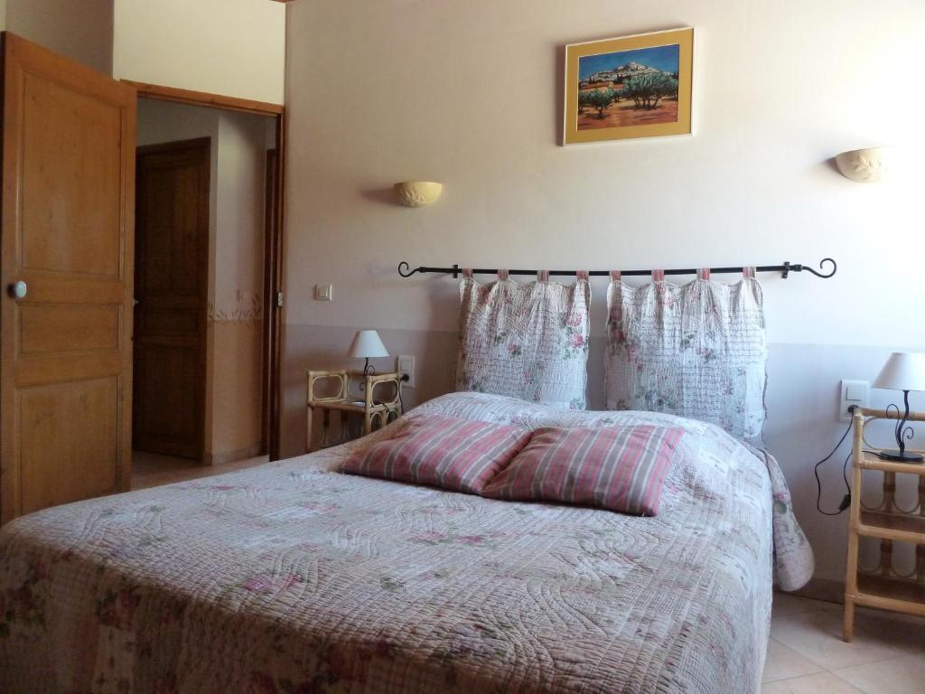 Les Cigales Bed & Breakfast Saint-Andiol Exterior photo